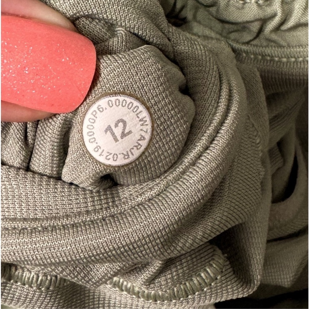 Lululemon Hotty Hot High Rise Athletic Shorts SeaMoss Green 12 - Picture 7 of 7